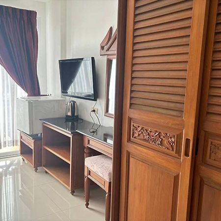 Praew Mansion Otel Kamala Plajı Dış mekan fotoğraf