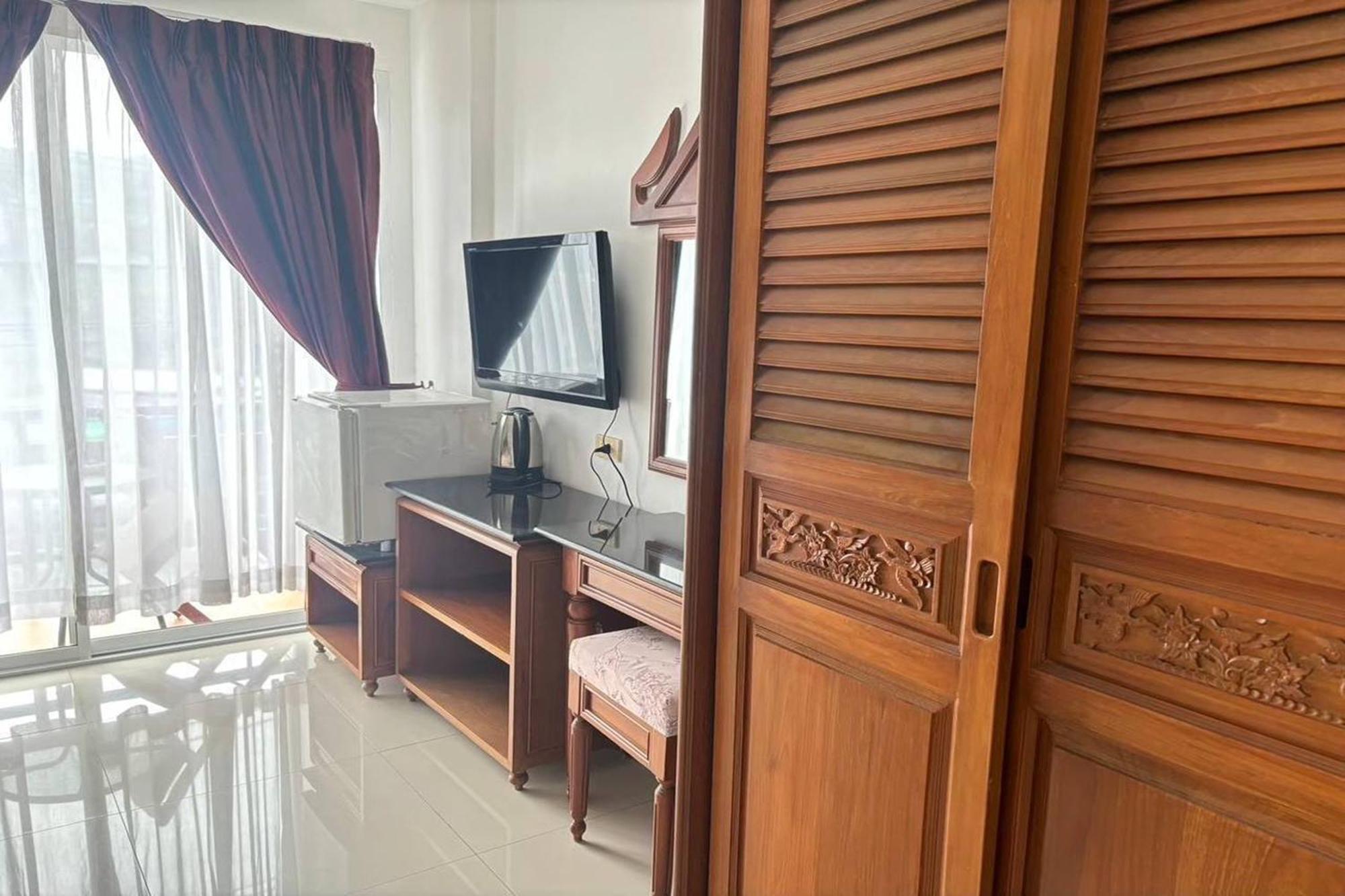 Praew Mansion Otel Kamala Plajı Dış mekan fotoğraf