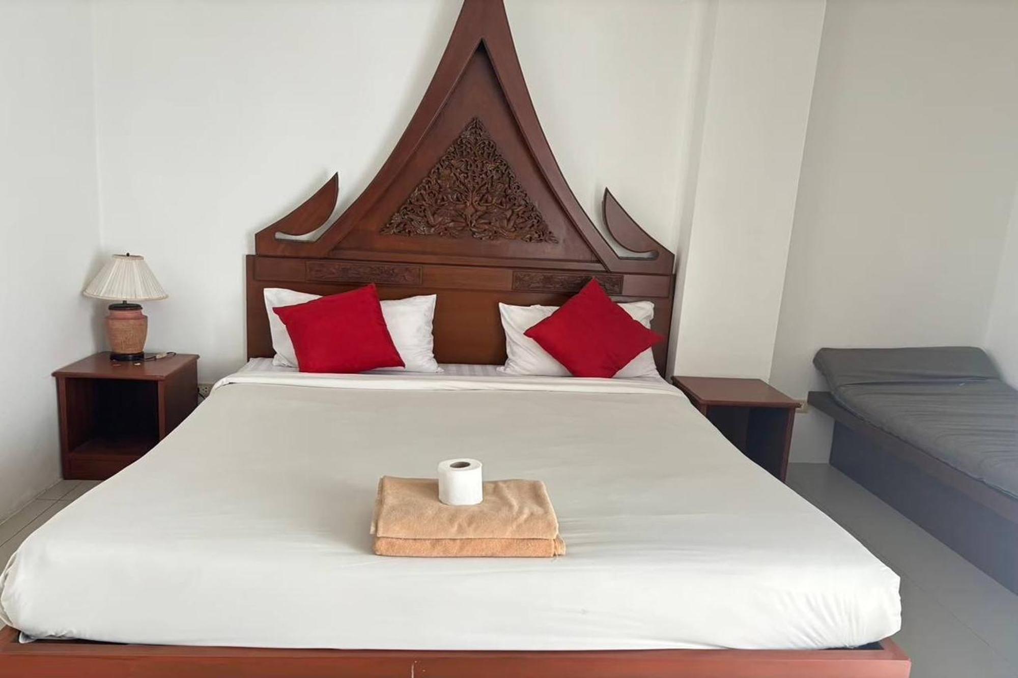 Praew Mansion Otel Kamala Plajı Dış mekan fotoğraf
