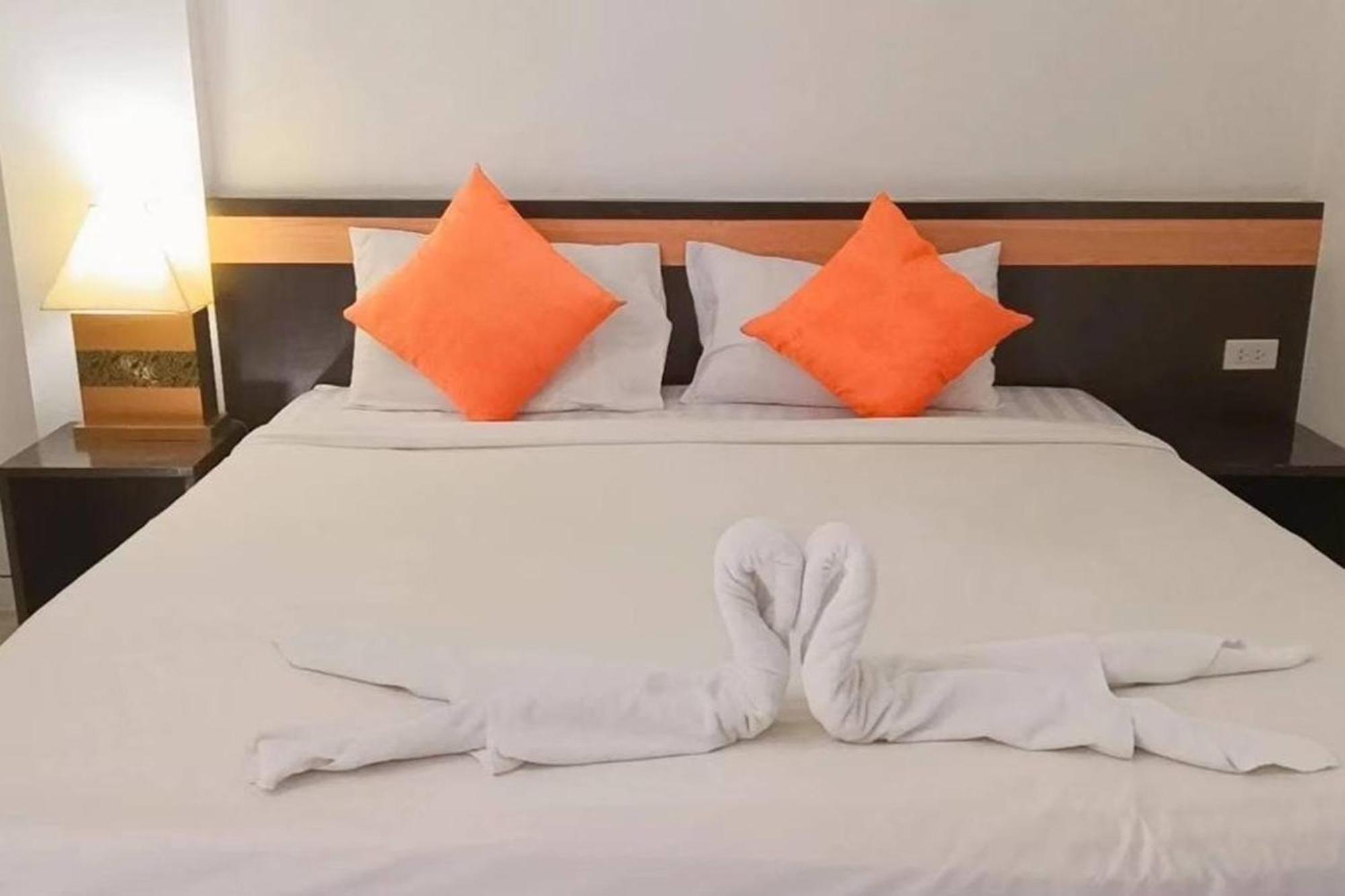 Praew Mansion Otel Kamala Plajı Dış mekan fotoğraf