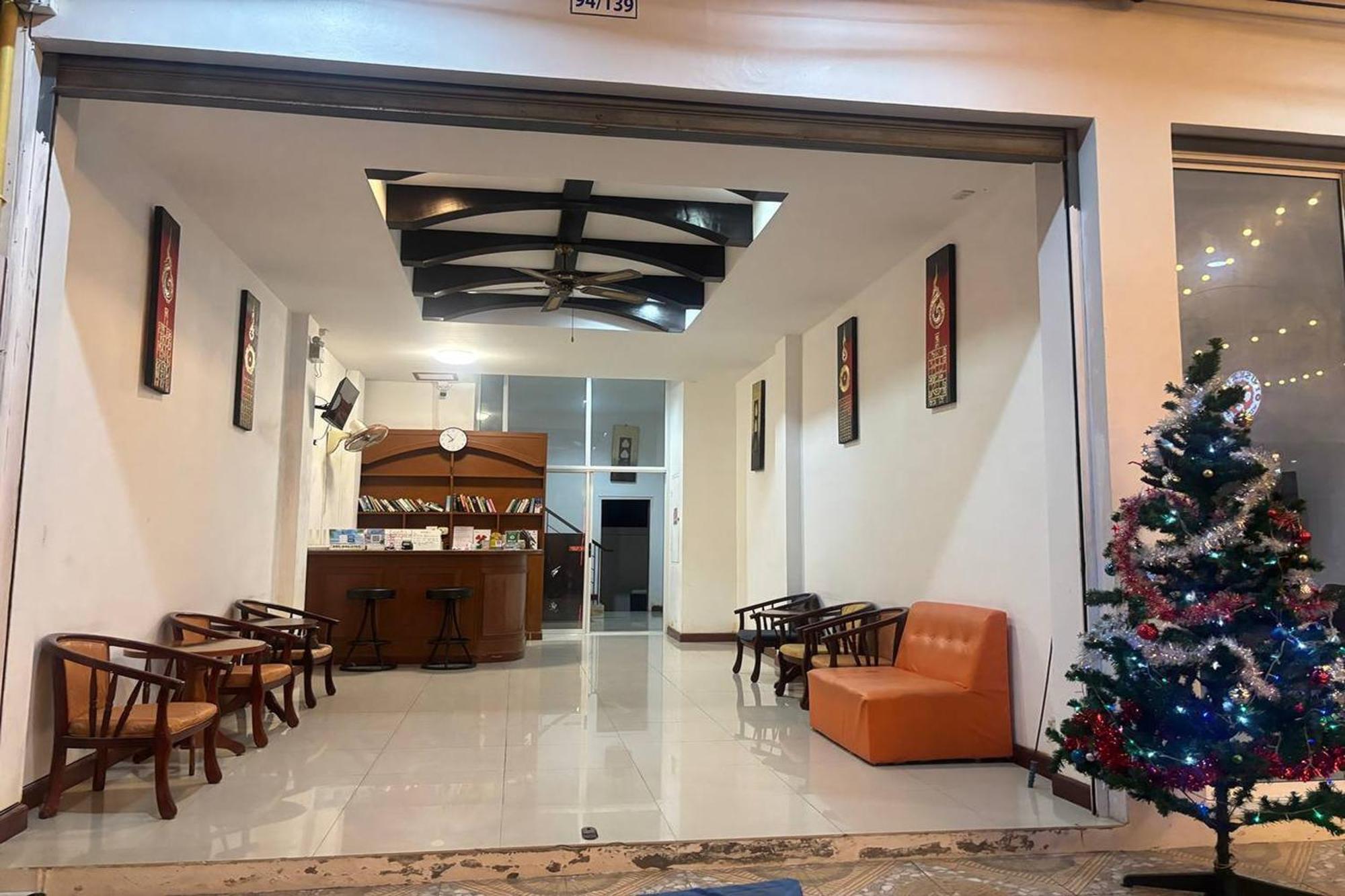 Praew Mansion Otel Kamala Plajı Dış mekan fotoğraf