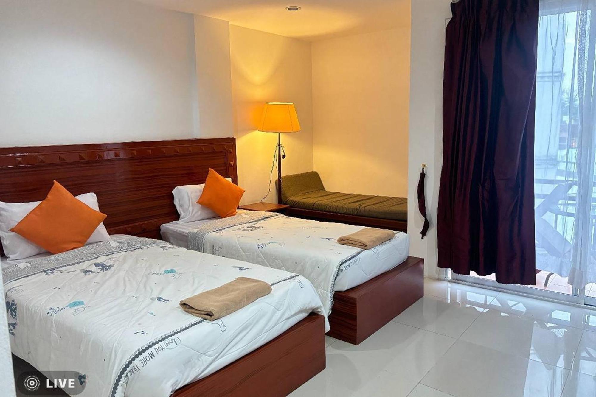 Praew Mansion Otel Kamala Plajı Dış mekan fotoğraf